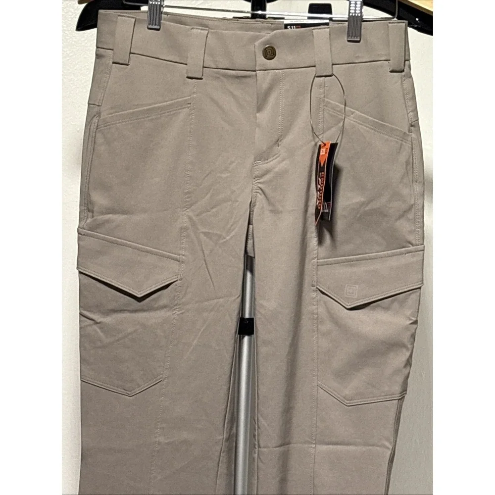 5.11 Tactical Series Cargo Pants Khaki Men's Size 4 enduro  flex